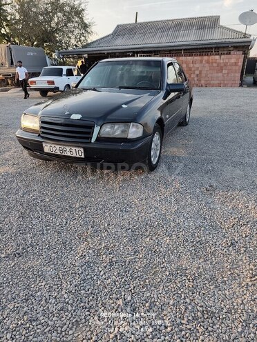 Mercedes C 200 1997, 585,458 km - 2.2 л - Sabirabad