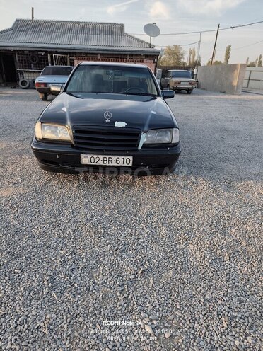 Mercedes C 200 1997, 585,458 km - 2.2 л - Sabirabad