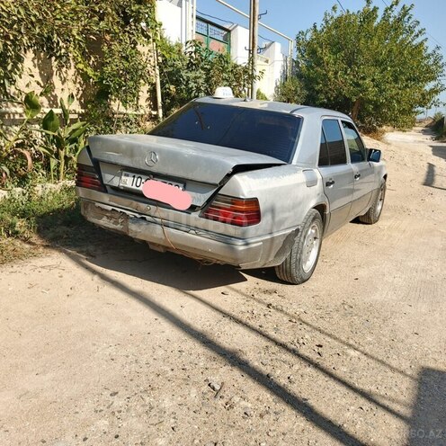 Mercedes E 250 1993, 300,000 km - 2.5 l - Bakı