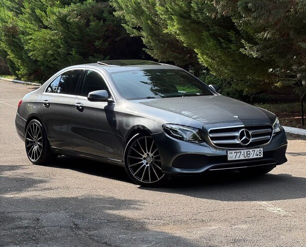 Mercedes E 220 d 2017, 216,261 km - 2.0 l - Qazax