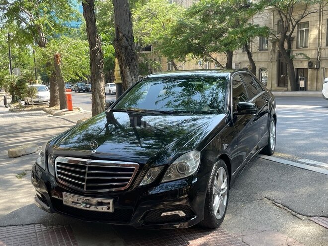 Mercedes E 220 2009, 294,000 km - 2.1 l - Bakı