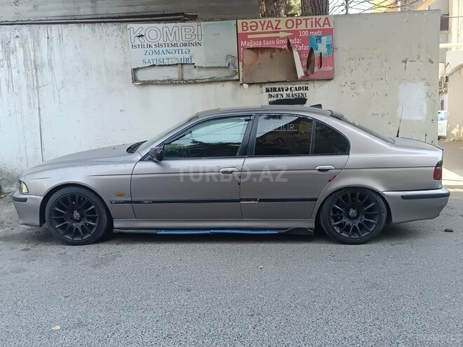 BMW 528 1997, 389,000 km - 2.8 l - Bakı