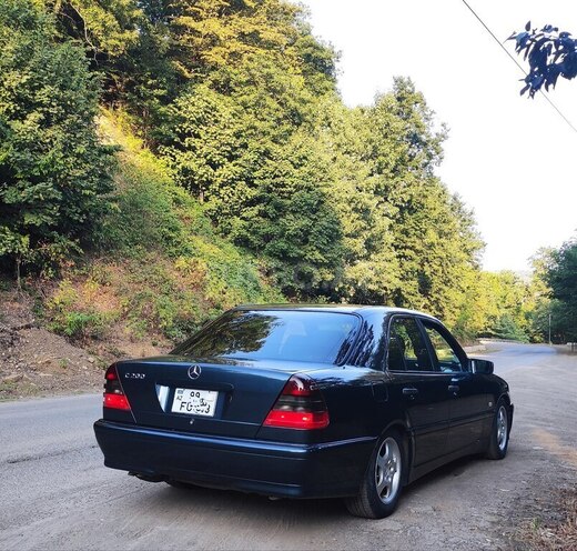 Mercedes C 200 2000, 188,000 km - 2.0 l - Bakı