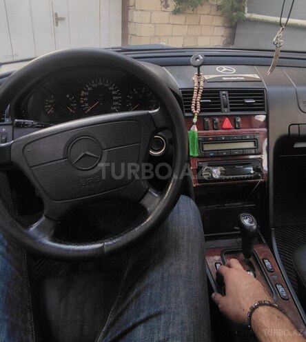 Mercedes C 200 2000, 188,000 km - 2.0 l - Bakı