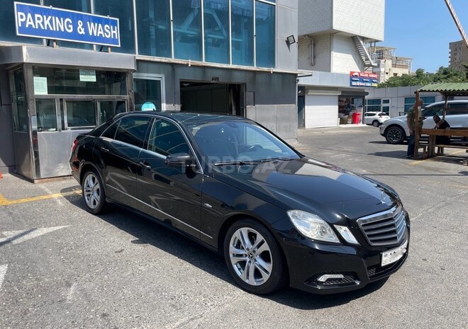Mercedes E 220 2009, 294,000 km - 2.1 l - Bakı