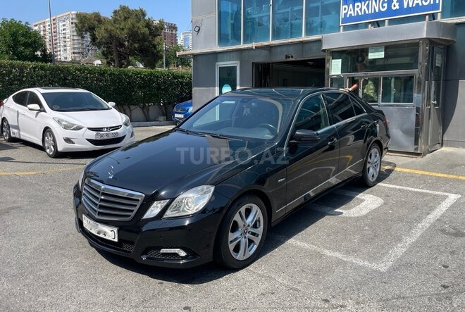 Mercedes E 220 2009, 294,000 km - 2.1 l - Bakı