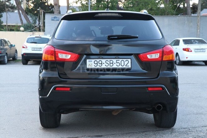 Mitsubishi Outlander Sport 2011, 127,409 km - 2.0 л - Bakı