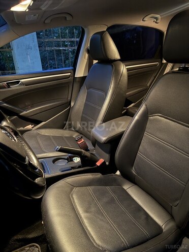 Volkswagen Passat 2016, 205,000 km - 1.8 l - Bakı