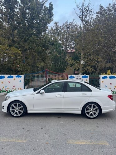 Mercedes C 250 2013, 252,000 km - 1.8 л - Bakı