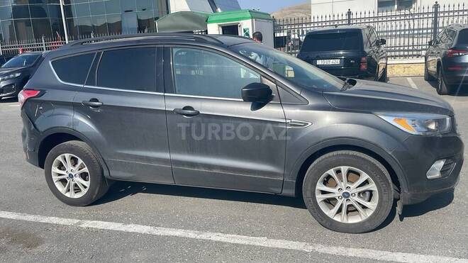 Ford Escape 2018, 132,000 km - 1.5 l - Bakı