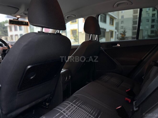 Volkswagen Tiguan 2015, 240,152 km - 1.4 l - Bakı