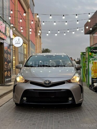 Toyota Prius V 2019, 140,000 km - 1.8 л - Sumqayıt
