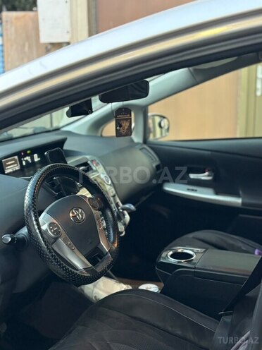 Toyota Prius V 2019, 140,000 km - 1.8 л - Sumqayıt