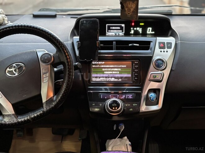 Toyota Prius V 2019, 140,000 km - 1.8 л - Sumqayıt