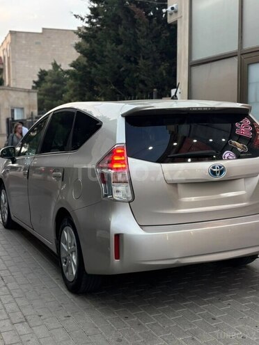 Toyota Prius V 2019, 140,000 km - 1.8 л - Sumqayıt