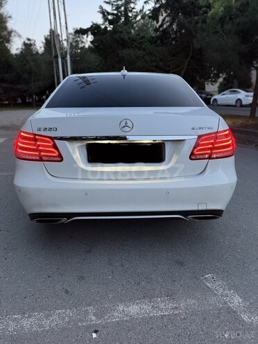 Mercedes E 220 2015, 233,300 km - 2.1 l - Bakı