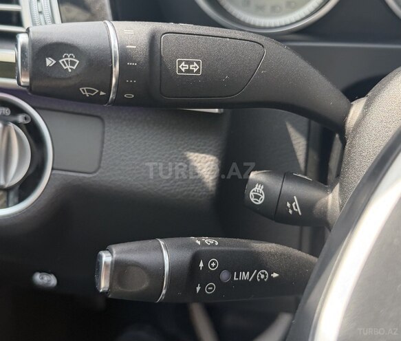 Mercedes E 220 2015, 233,300 km - 2.1 l - Bakı