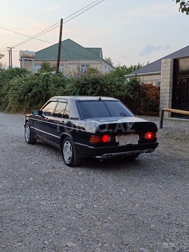 Mercedes 190 1988, 390,000 km - 2.0 l - Bərdə
