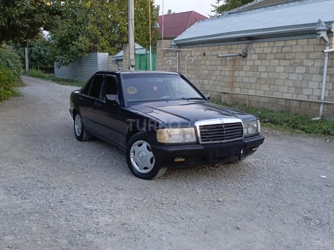 Mercedes 190 1988, 390,000 km - 2.0 l - Bərdə