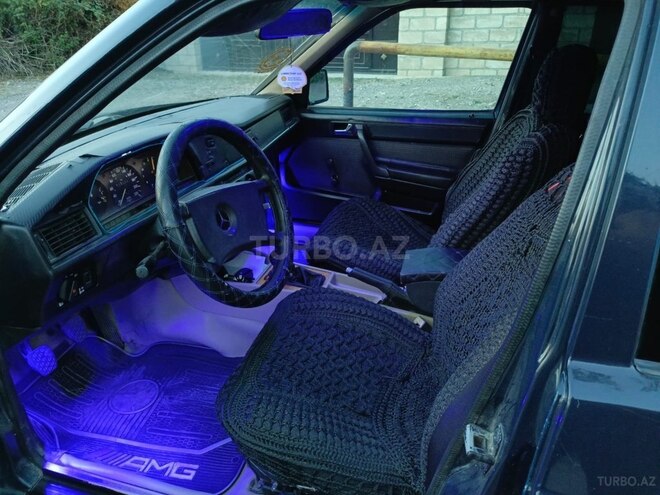 Mercedes 190 1988, 390,000 km - 2.0 l - Bərdə