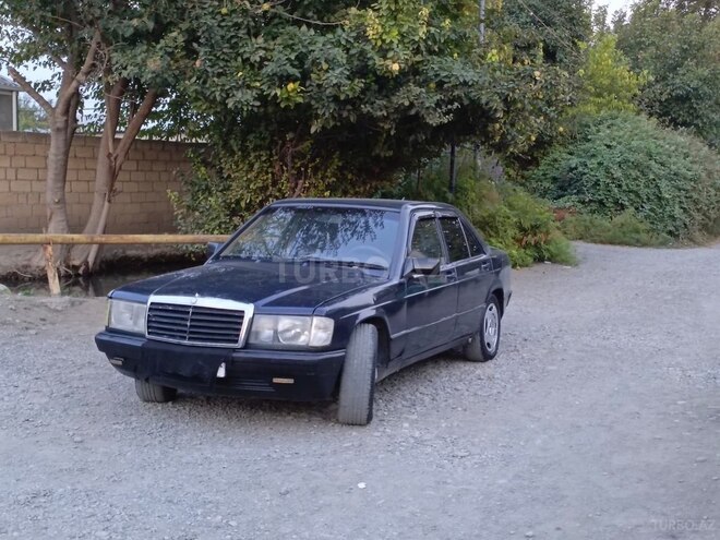 Mercedes 190 1988, 390,000 km - 2.0 l - Bərdə