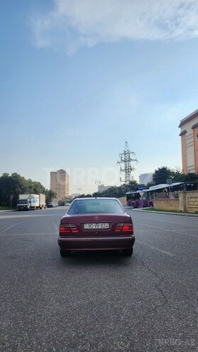 Mercedes E 320 1999, 422,000 km - 3.2 l - Bakı