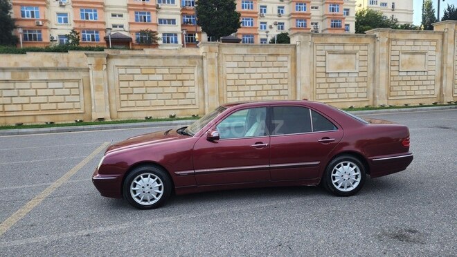 Mercedes E 320 1999, 422,000 km - 3.2 l - Bakı