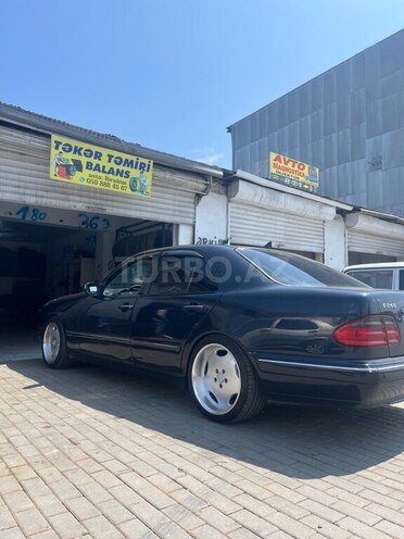 Mercedes E 200 1999, 453,000 km - 2.0 l - Masallı