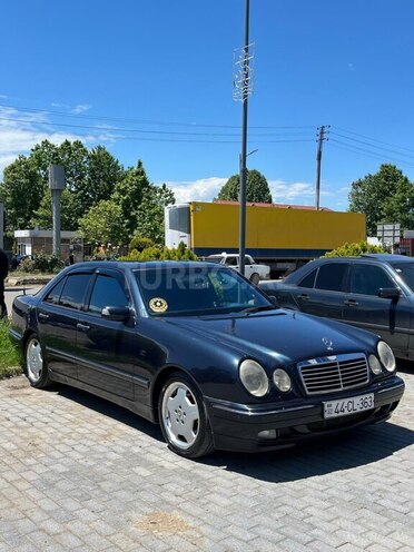 Mercedes E 200 1999, 453,000 km - 2.0 l - Masallı