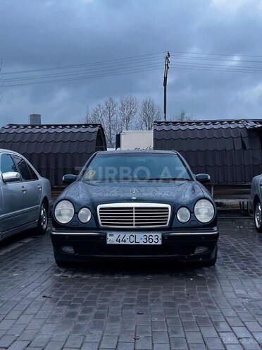 Mercedes E 200 1999, 453,000 km - 2.0 l - Masallı