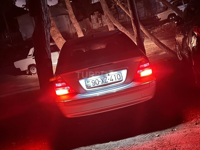 Mercedes C 200 2000, 310,000 km - 2.0 л - Bakı