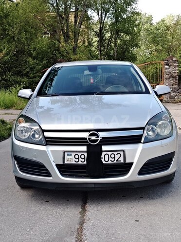 Opel Astra 2006, 452,772 km - 1.3 l - Qəbələ