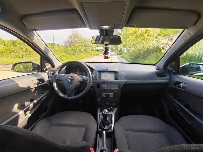 Opel Astra 2006, 452,772 km - 1.3 l - Qəbələ