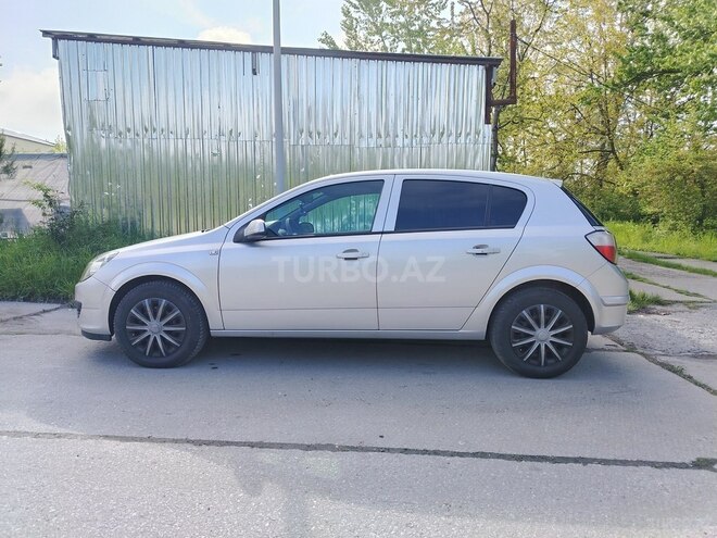 Opel Astra 2006, 452,772 km - 1.3 l - Qəbələ