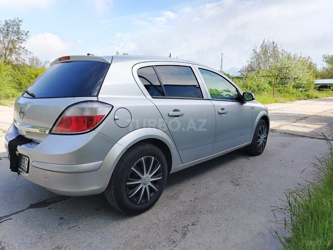 Opel Astra 2006, 452,772 km - 1.3 l - Qəbələ