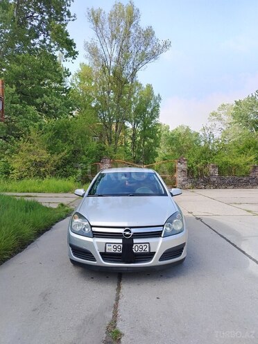 Opel Astra 2006, 452,772 km - 1.3 l - Qəbələ