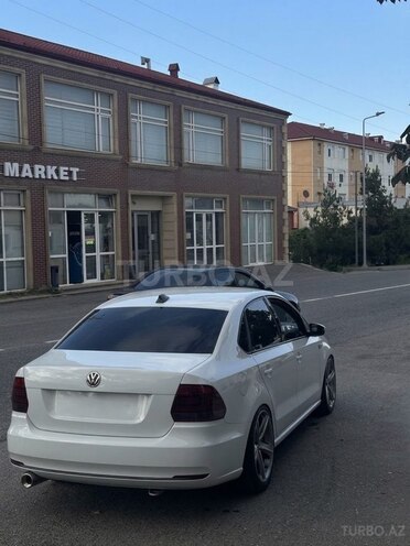 Volkswagen Polo 2019, 109,000 km - 1.6 l - Qusar
