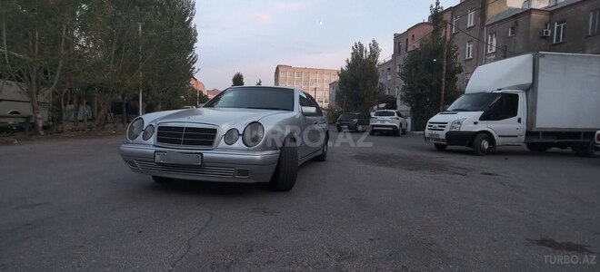 Mercedes E 220 1999, 465,328 km - 2.2 л - Bakı