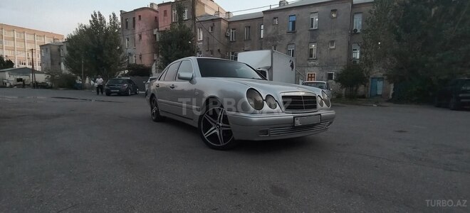 Mercedes E 220 1999, 465,328 km - 2.2 л - Bakı