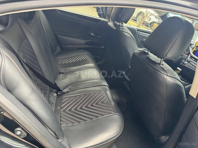 Lexus ES 300h 2024, 37,000 km - 2.5 l - Bakı