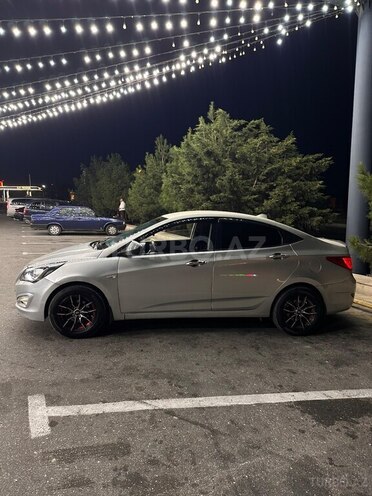 Hyundai Accent 2015, 300,000 km - 1.6 l - Sumqayıt