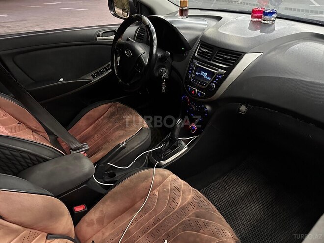 Hyundai Accent 2015, 300,000 km - 1.6 l - Sumqayıt