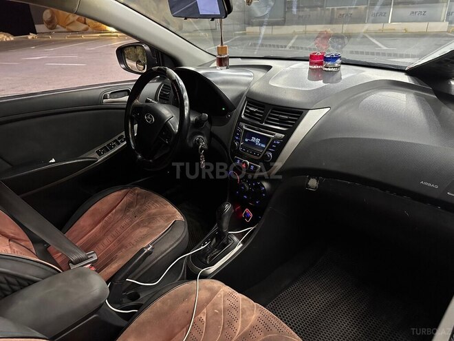 Hyundai Accent 2015, 300,000 km - 1.6 l - Sumqayıt