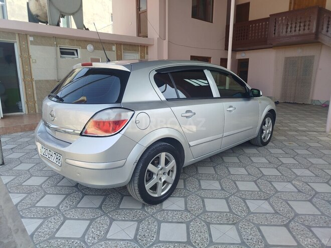 Opel Astra 2006, 260,000 km - 1.4 l - Gəncə