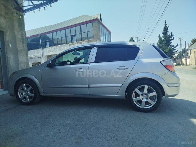 Opel Astra 2006, 260,000 km - 1.4 l - Gəncə