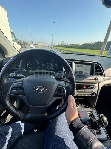 Hyundai Avante 2016, 170,000 km - 1.6 l - Bakı