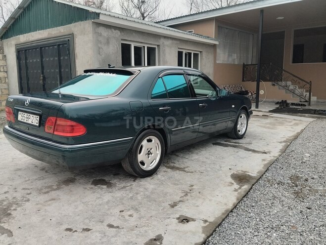 Mercedes E 240 1998, 280,000 km - 2.4 л - Şəki