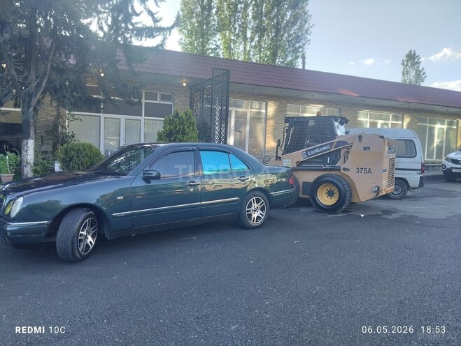 Mercedes E 240 1998, 280,000 km - 2.4 л - Şəki