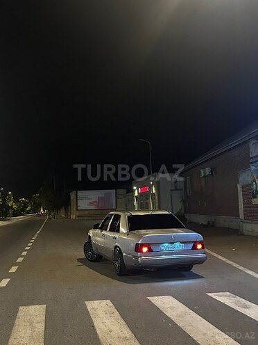 Mercedes  1991, 600,000 km - 2.0 л - Bakı