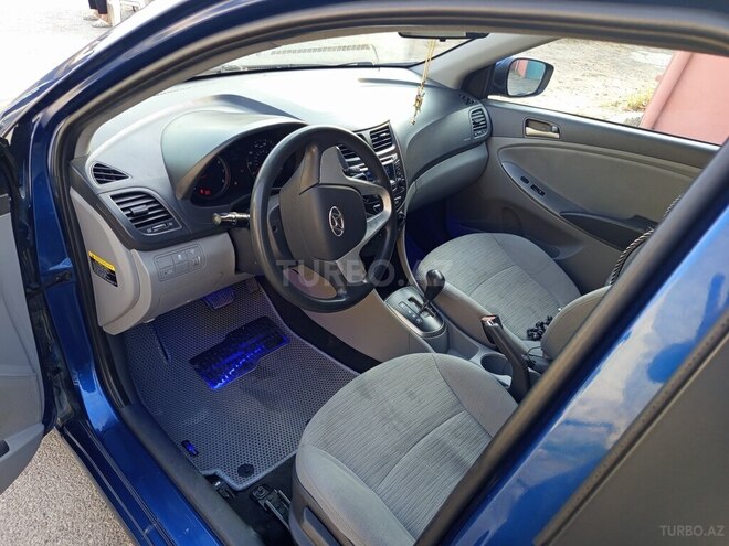 Hyundai Accent 2016, 233,000 km - 1.6 л - Bakı